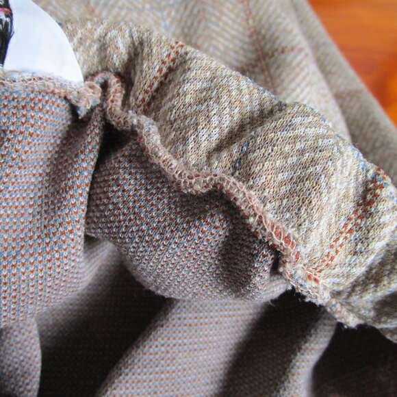 1970s brown faux wool slacks with elastic waist. Plaid, used condition. - Picture 9 of 12